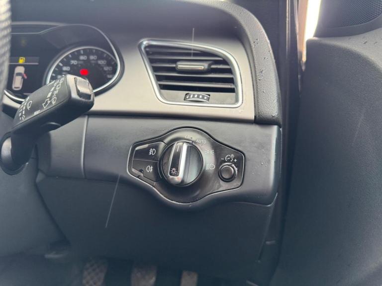 AUDI A4 AVANT 2.0 TDI S line quattro Euro 5 (s/s) 5dr 2015