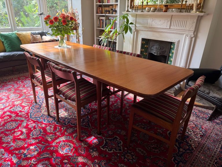 Stunning Mid Century Dining Extendable Table And Six Matching Chairs
