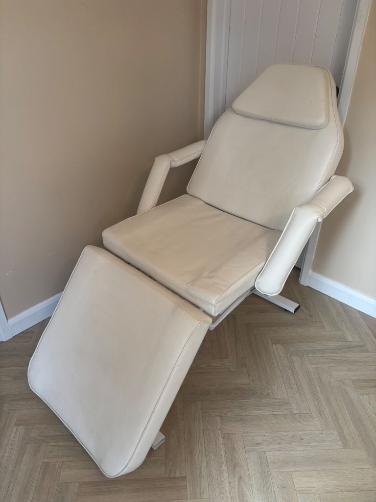 Beauty/clinic chair