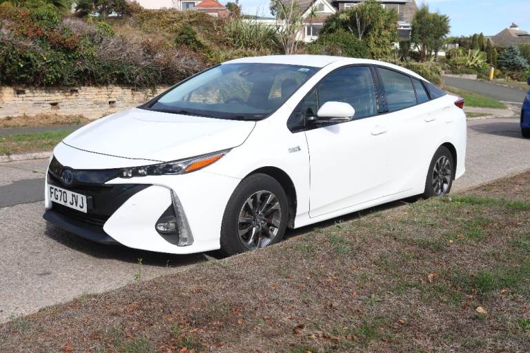 2020 Toyota Prius 1.8 VVT-i Business Edition Plus Plug-in Hybrid Automatic – MOT July 2027