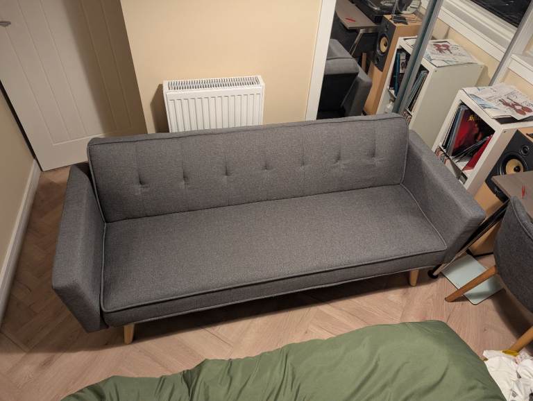 Stylish Grey Sofa/Sofa bed