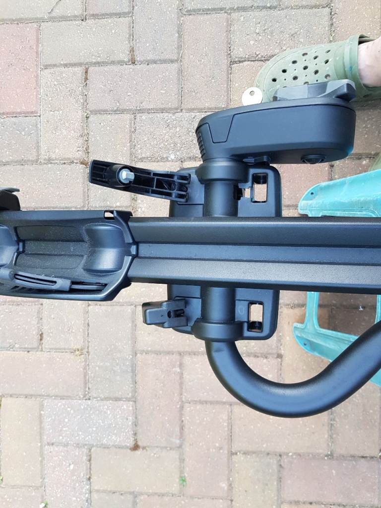 Volkswagen universal CAR ROOFTOP CYCLE CARRIER - hardly used