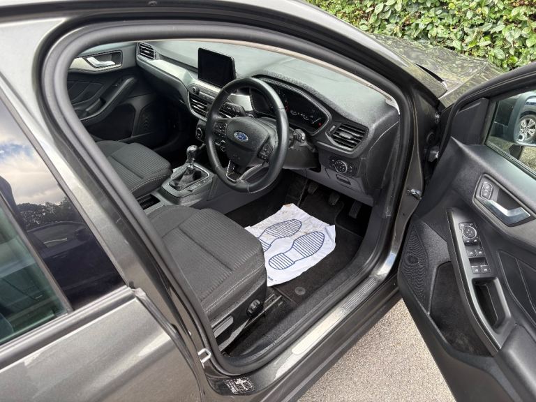 Ford Focus eco boost titanium modal 2020 plate petrol 