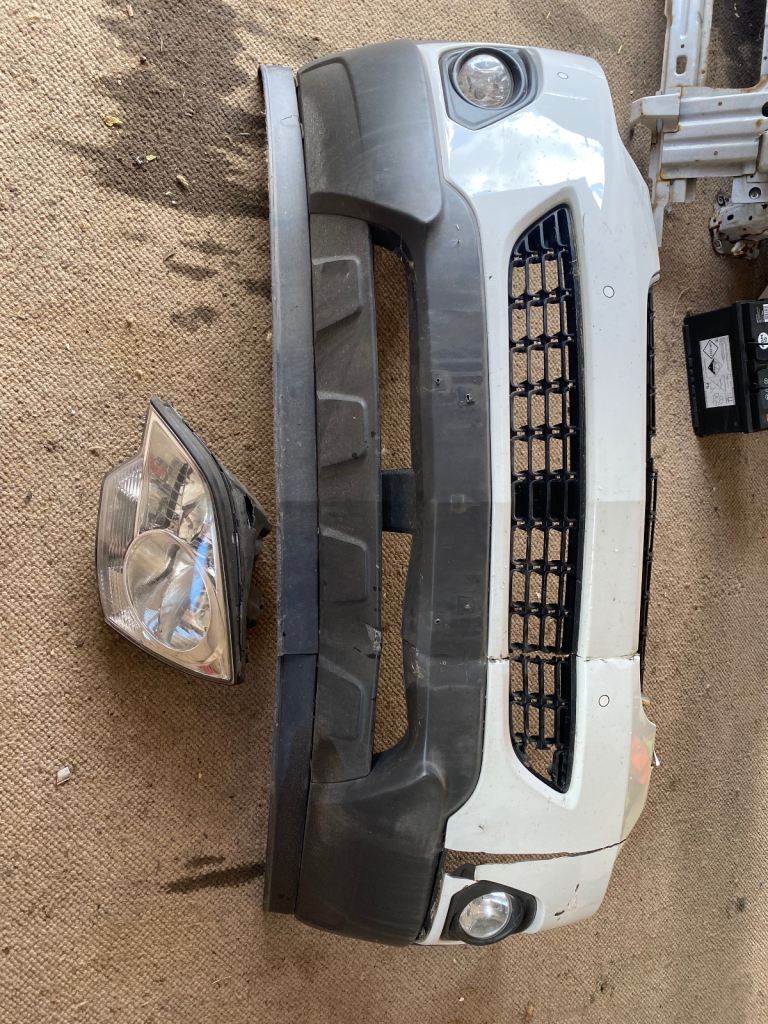 Vauxhall Antara Front bumper and headlight