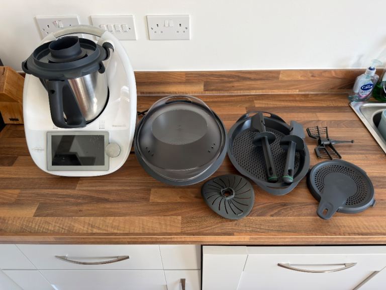 Thermomix TM6 Food Processor with Accessories – Good Condition