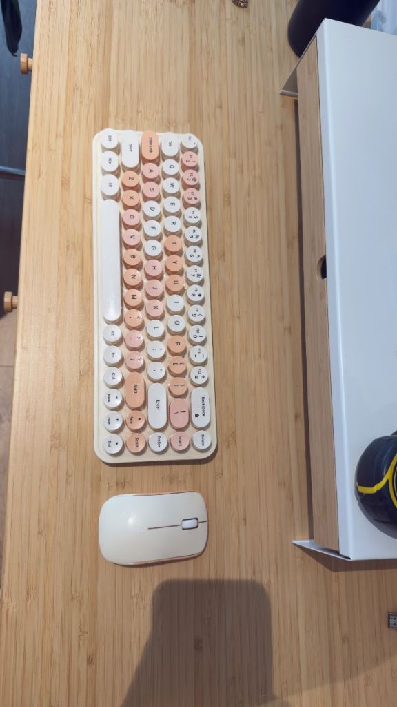 Pink & Cream Keyboard and mouse set