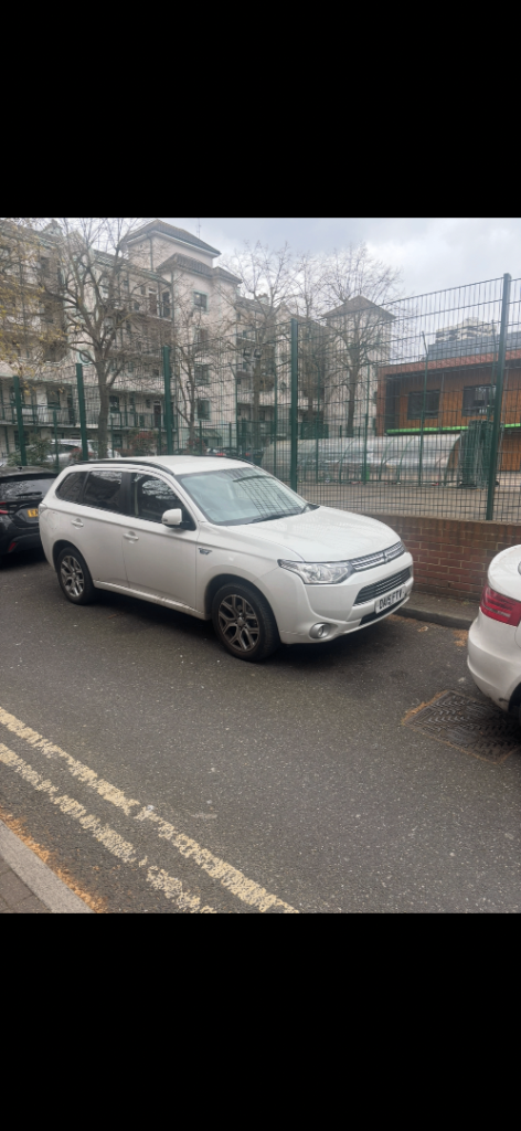Mitsubishi, OUTLANDER, Estate, 2015, Other, 1998 (cc), 5 doors