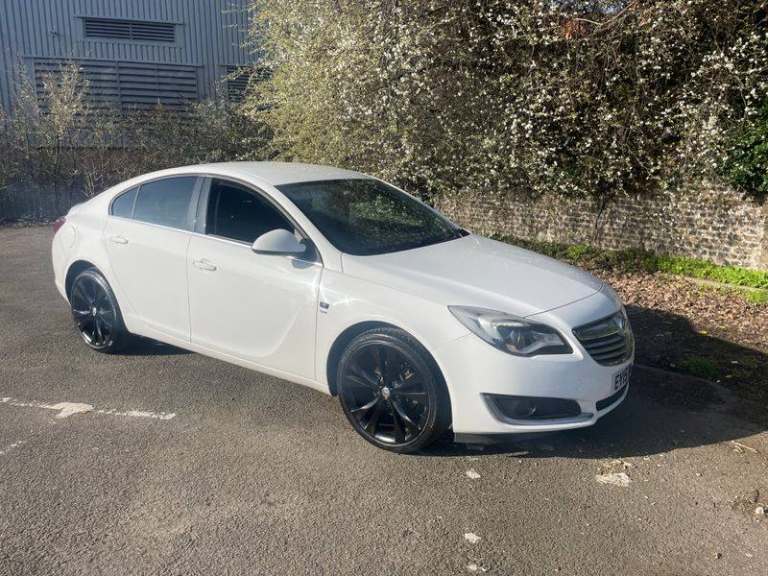 Vauxhall, INSIGNIA, Hatchback, 2015, Manual, 1796 (cc), 5 doors