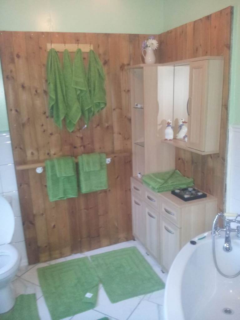 Bathroom vanity suite