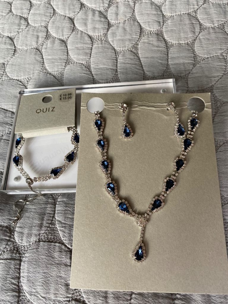 Blue Jewell’s set necklace, earrings, bracelet 