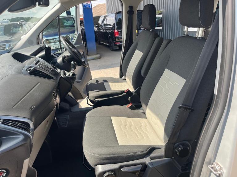 Ford Tourneo Custom 2.2 TDCi 155ps 8 Seater Limited 65,000 Miles Minibus No Vat