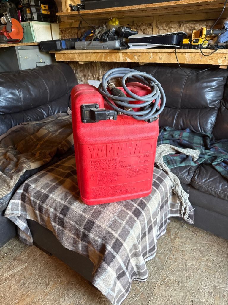 Yamaha outboard fuel tank 