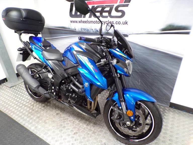 2020 SUZUKI GSX-S750 WITH ONLY 3844 MILES FROM NEW