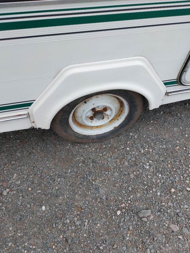 Compass caravan wheel spat