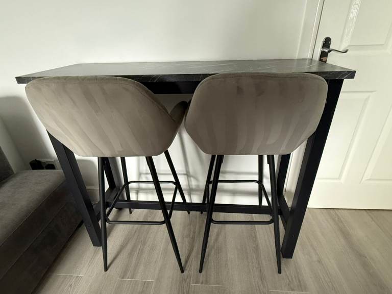 Breakfast Counter Table and Bar Stools (x2)