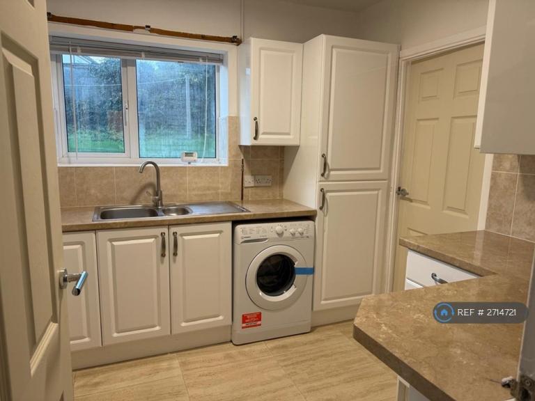 3 bedroom house in Cross Farm Road, Birmingham, B17 (3 bed) (#2714721)