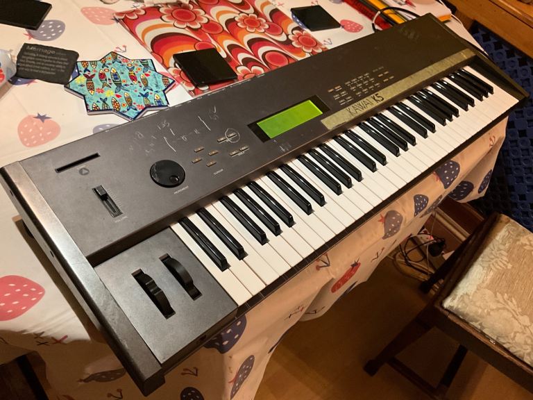 Kawai K5 - Rare 16 voice 61 key digital vintage additive synthesizer