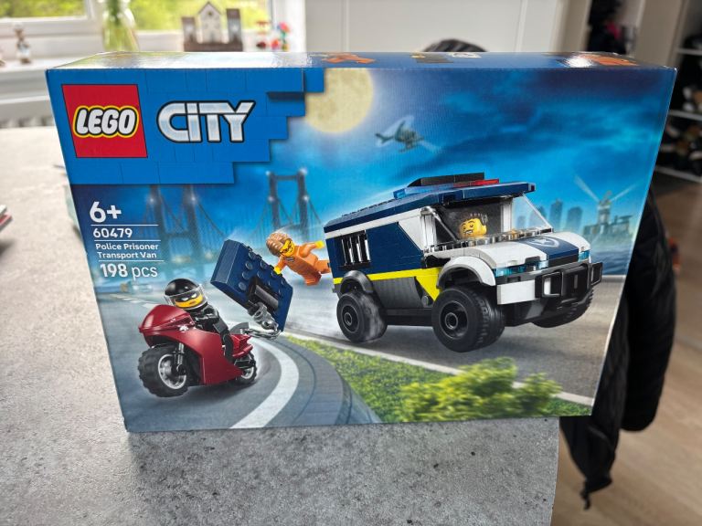 Lego City Police prisoner transport van 