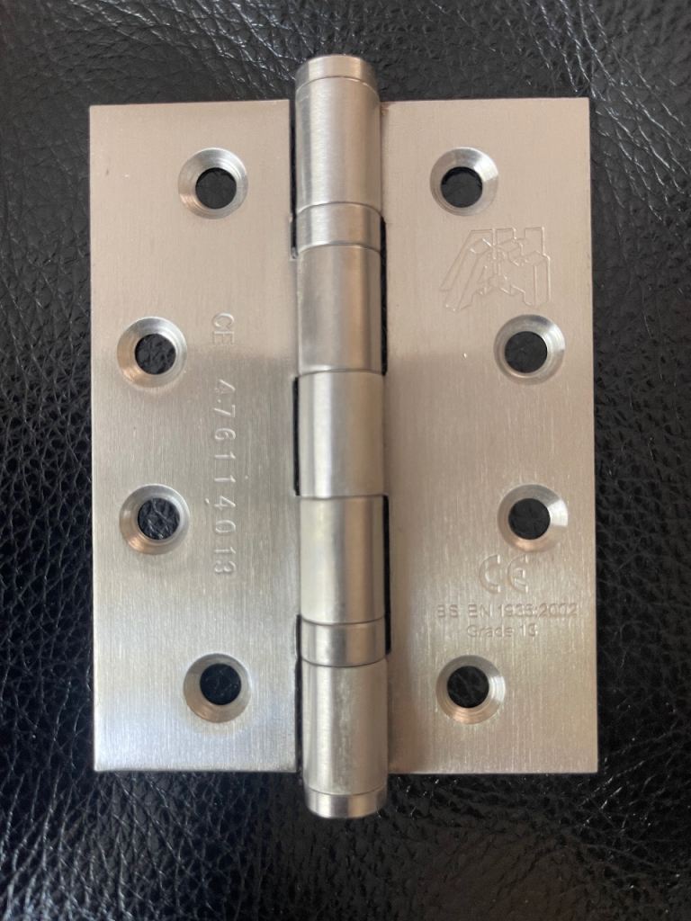 Grade 13 ball bearing door hinge 