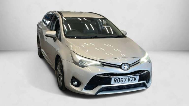 2017 Toyota Avensis 2.0D Business Edition Plus 5dr ESTATE DIESEL Manual