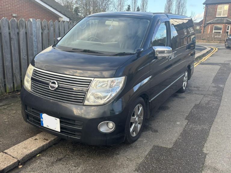 Nissan Elgrand 