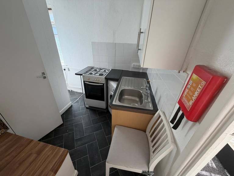 Studio flat for single occupant 
