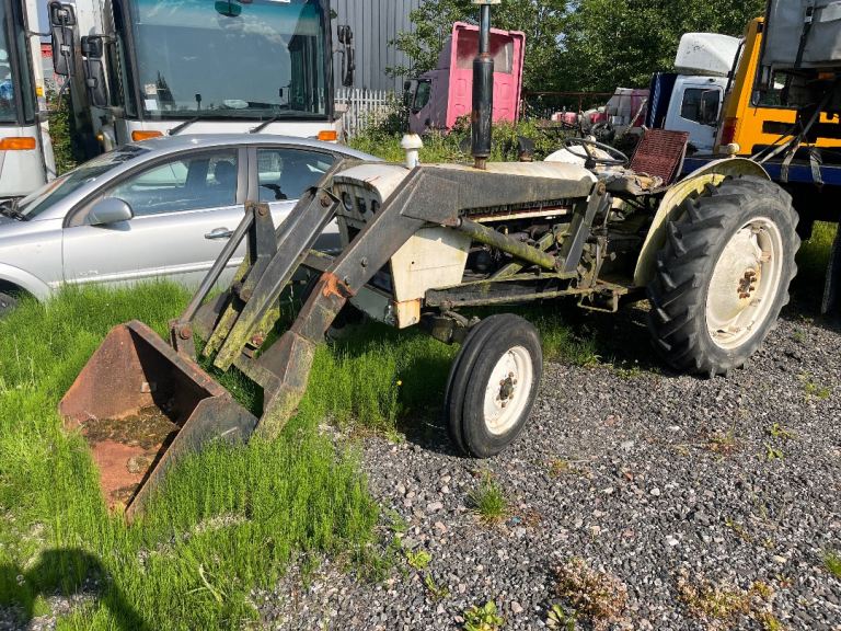 *****WANTED***** Tractor