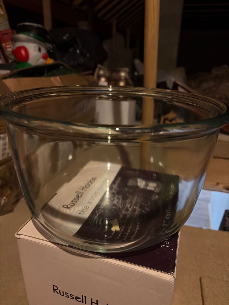 Glass bowl