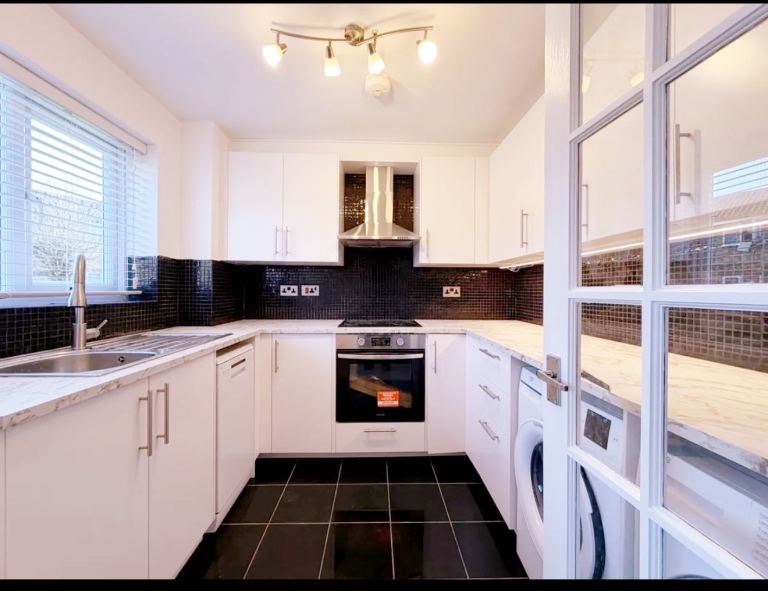 Two bedroom Flat to let