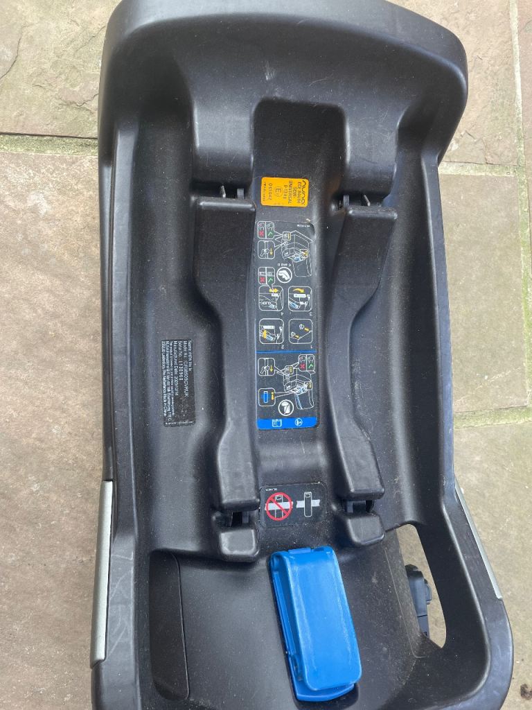Nuna Pipa Lite LX Isofix car seat base