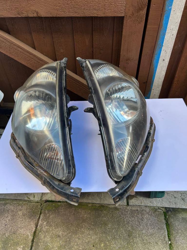 Honda jazz 2003/06 headlights 
