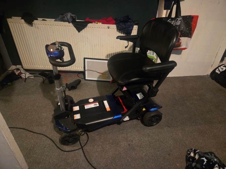 Solax electric foldin mobilay scooter