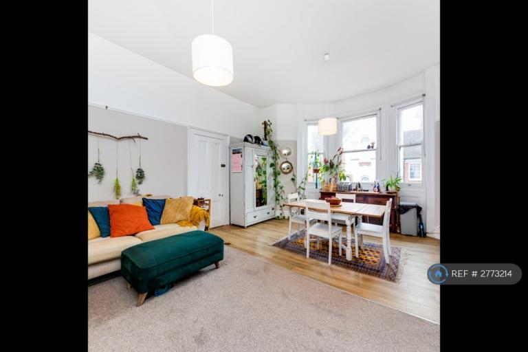 2 bedroom flat in Vernon Terrace, Brighton, BN1 (2 bed) (#2773214)
