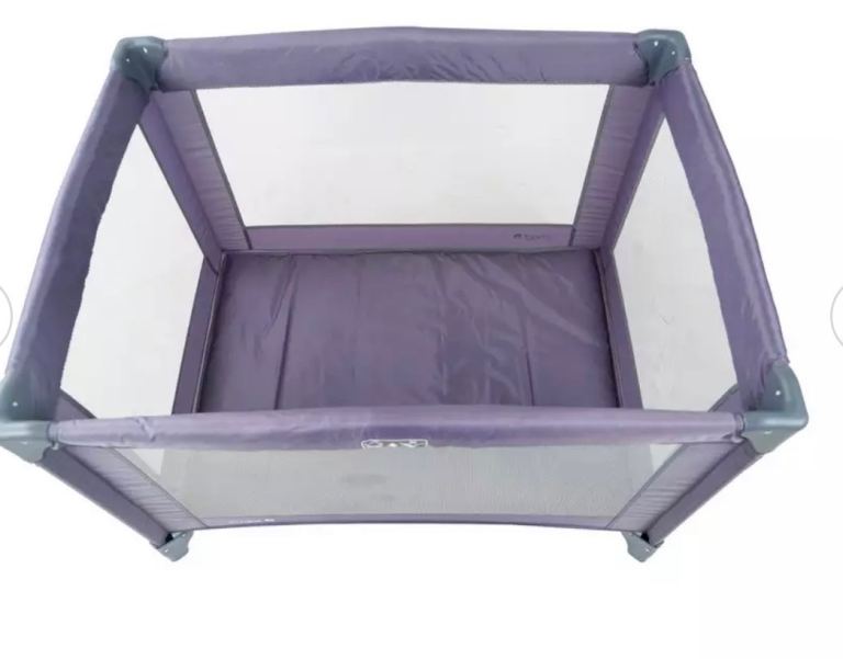 Travel cot