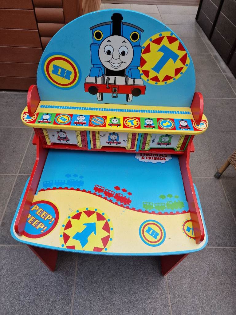 Thomas & Friends Kids Wooden Desk and Chair Set – Good Condition