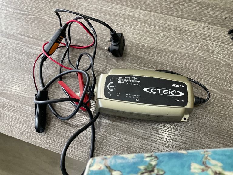 CTEX MXS 10 Battery Charger for Caravans, boats RVs etc