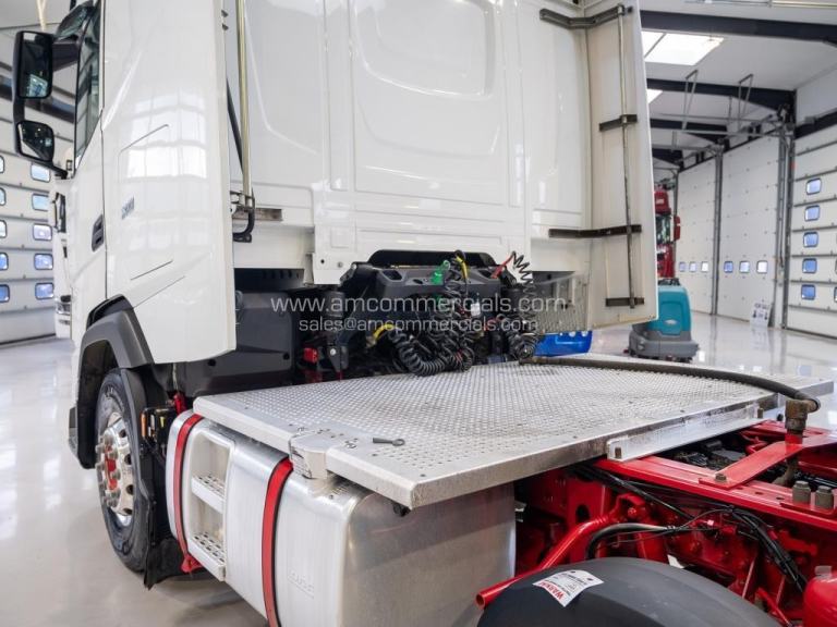 2023 (72) DAF XG 480 6X2 SMALL MIDLIFT