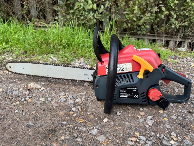 Sovereign petrol chainsaw good working order 