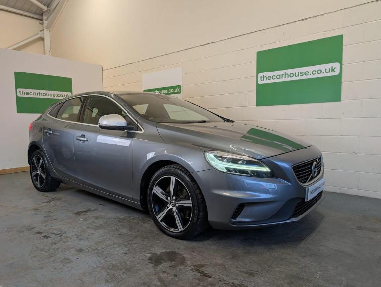 2019 Volvo V40 2.0 T2 GPF R-Design Nav Plus Euro 6 (s/s) 5dr HATCHBACK Petrol Manual