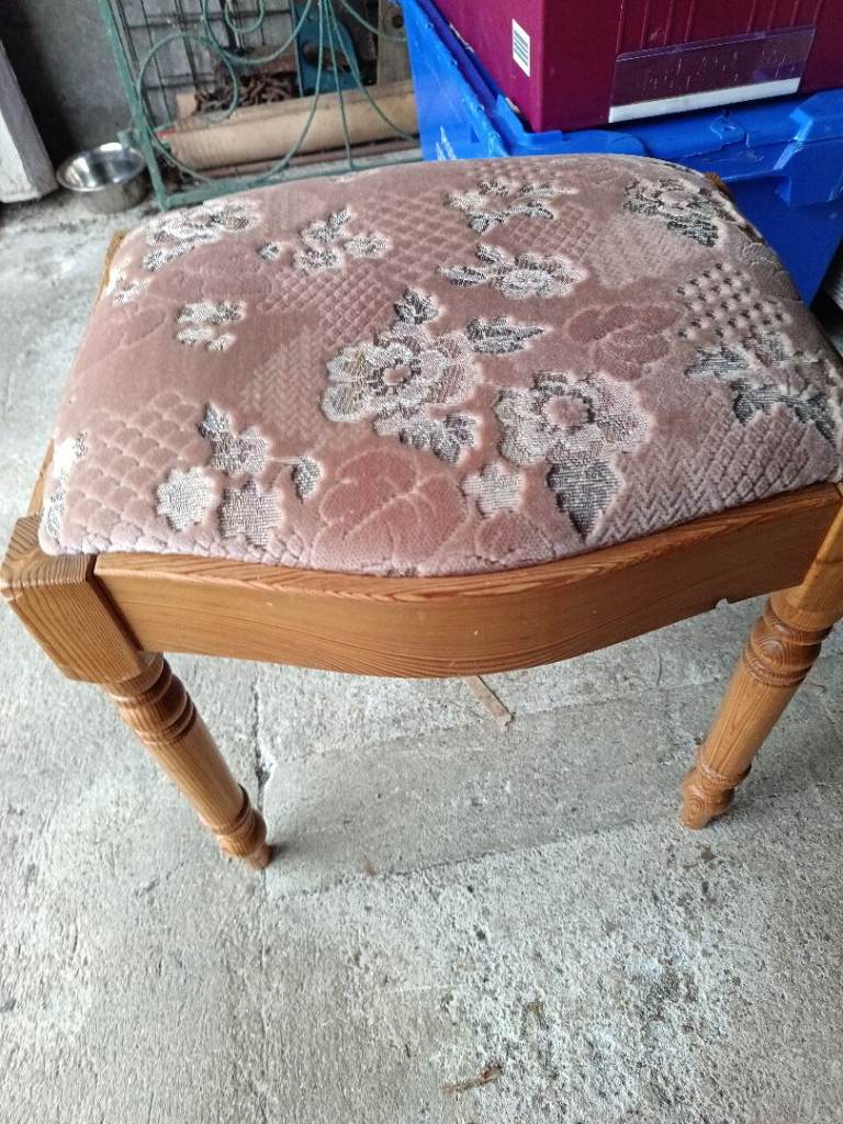 Dressing table stools