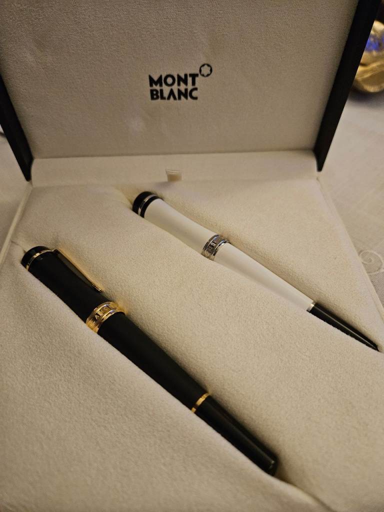 Montblanc Bonheur Rollerball Pen set for sale (2pens)