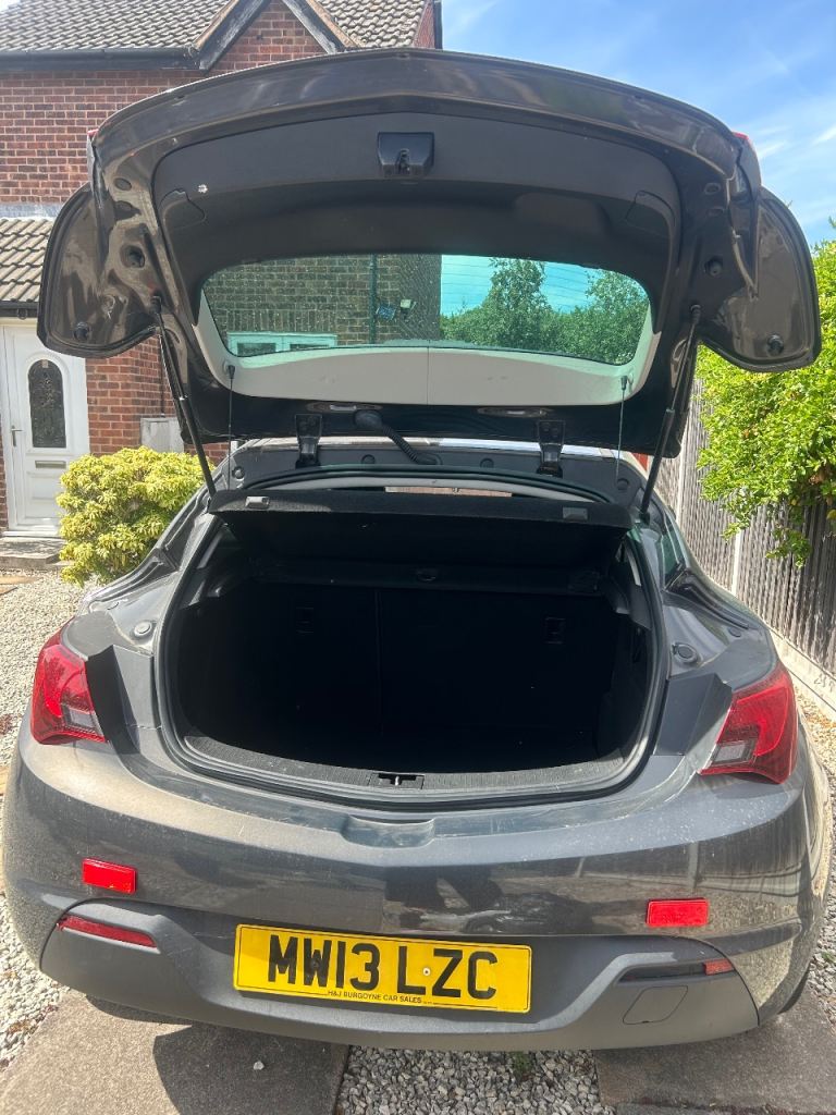 Vauxhall, ASTRA GTC, Hatchback, 2013, Manual, 1364 (cc), 3 doors