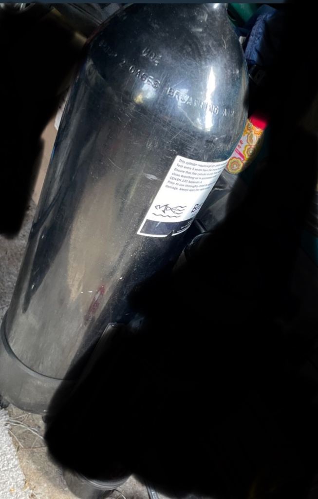 Diving equipment .. dry / wet suits 