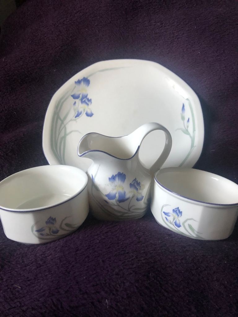 Royal doulton crockery 