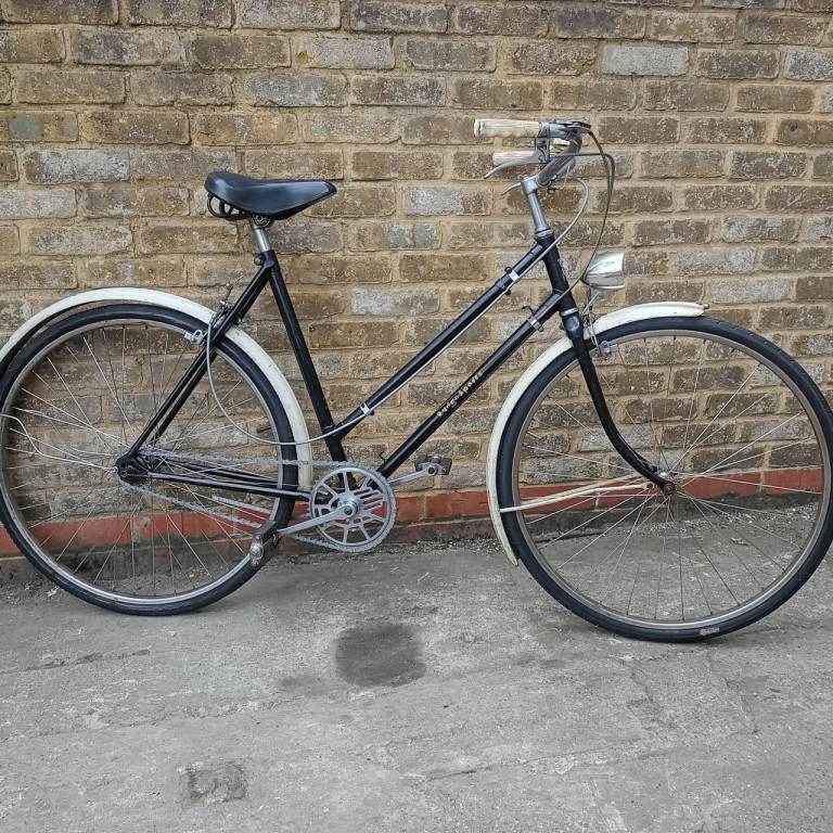 Just serviced Rudge classic ladies commuter bike, 20in frame, ready to ride!