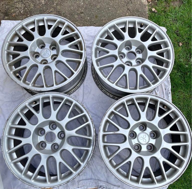 OEM Mitsubishi Evo 7 Wheels 