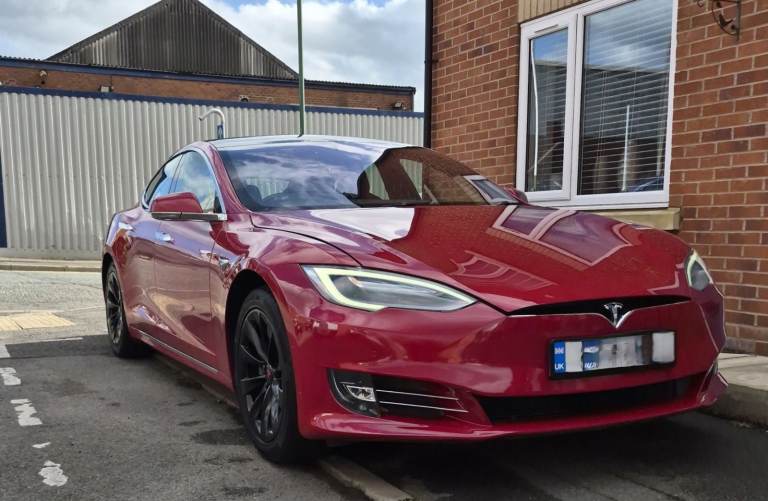  Tesla Model S 75  | 2017 (67 reg) | MCU2 & HW3 | MOT March 2027 | Pan Roof | £12,495