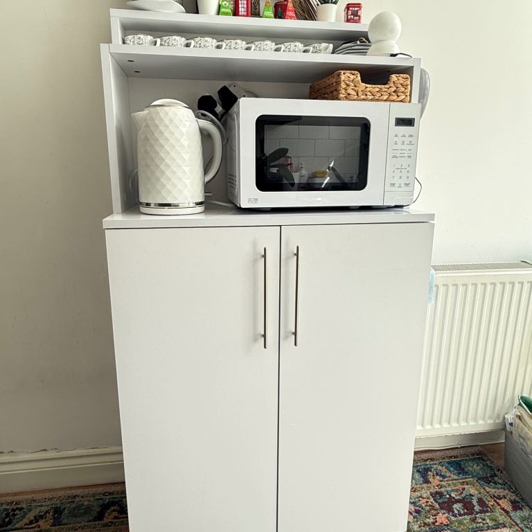 White Storage Unit with Shelves for Kitchen/Pantry – Good Condition