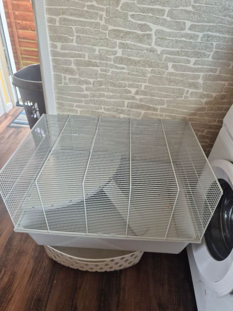 Hamster cage