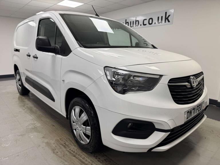 2021 Vauxhall Combo 2300 1.5 Turbo D 100ps H1 Sportive Van PANEL VAN DIESEL Manual